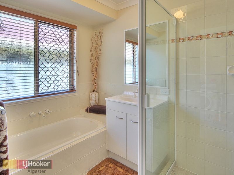 60 Watarrka Drive, Parkinson QLD 4115