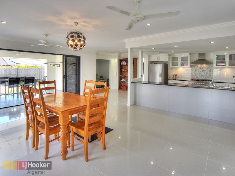 150 Hawthorne Circuit, Stretton QLD 4116