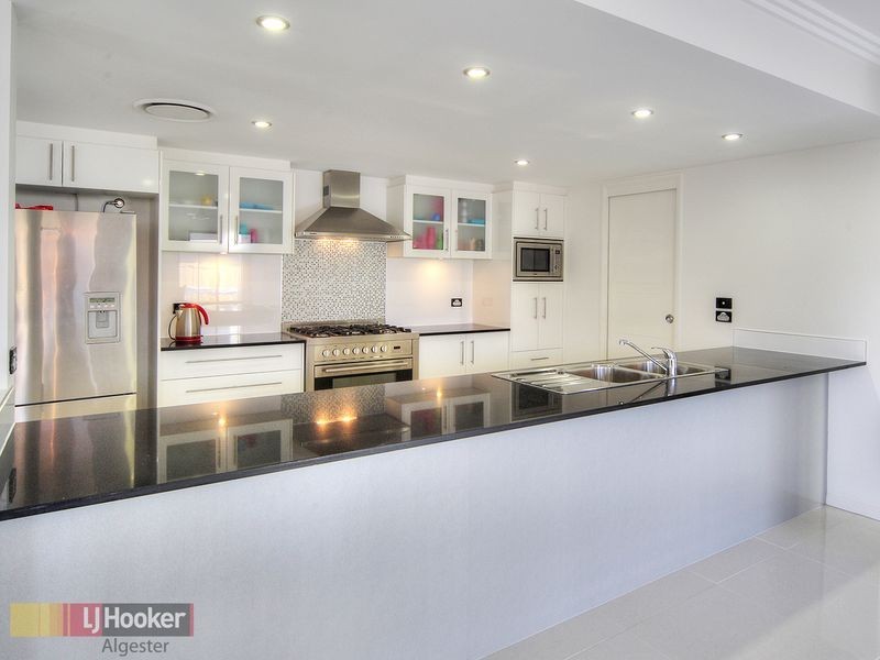 150 Hawthorne Circuit, Stretton QLD 4116