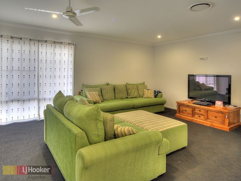 150 Hawthorne Circuit, Stretton QLD 4116