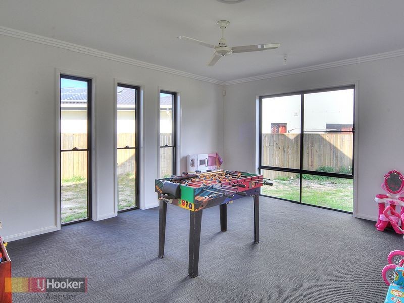 150 Hawthorne Circuit, Stretton QLD 4116