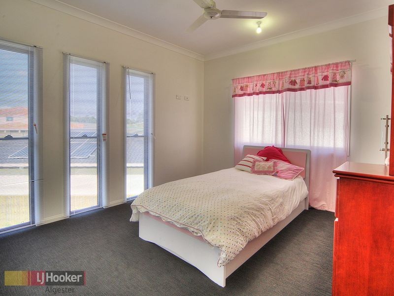 150 Hawthorne Circuit, Stretton QLD 4116