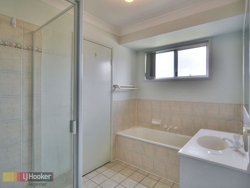 6 Lutea Close, Regents Park QLD 4118