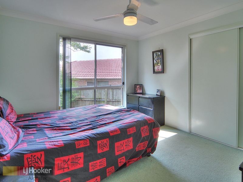 6 Lutea Close, Regents Park QLD 4118