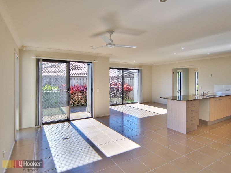 15 Watheroo Place, Parkinson QLD 4115