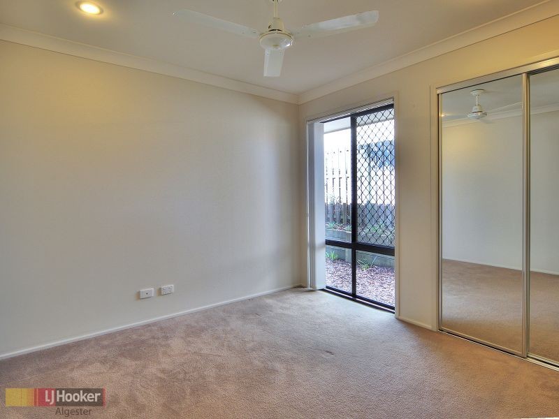 15 Watheroo Place, Parkinson QLD 4115