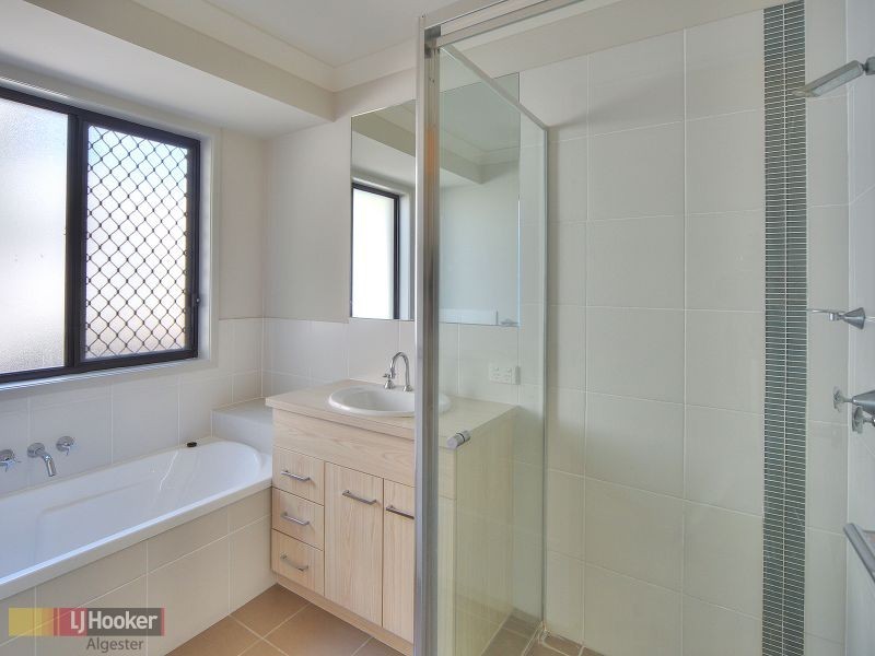 15 Watheroo Place, Parkinson QLD 4115