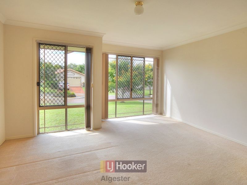 27 Newland Cres, Parkinson QLD 4115