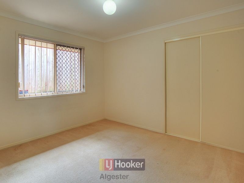 27 Newland Cres, Parkinson QLD 4115
