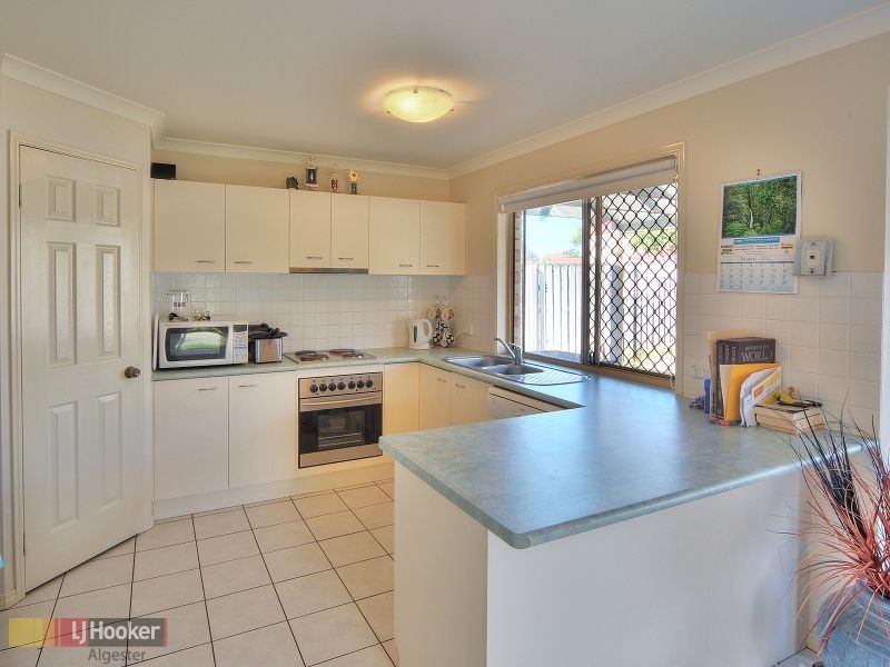 14 Naracoorte Place, Parkinson QLD 4115