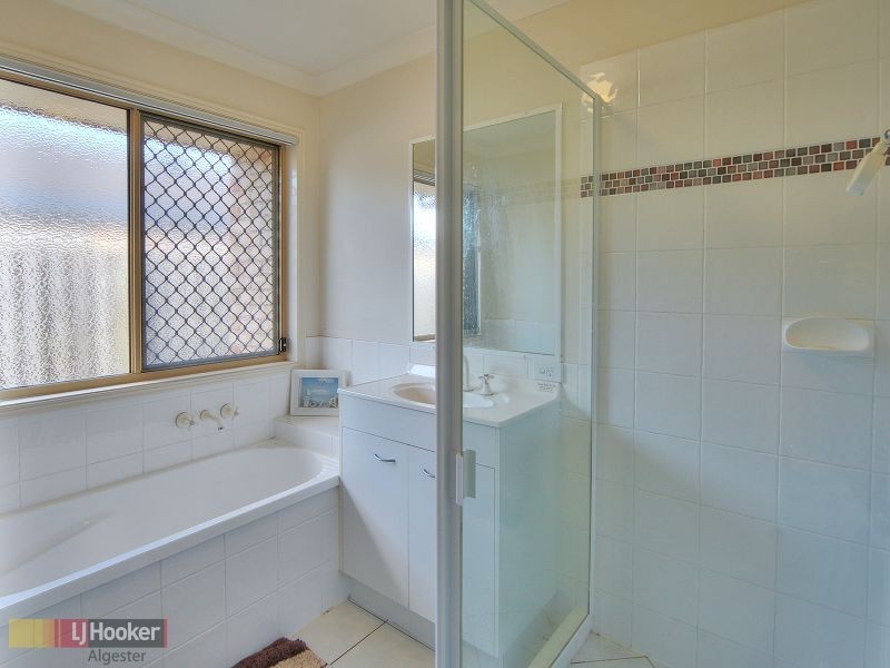 14 Naracoorte Place, Parkinson QLD 4115