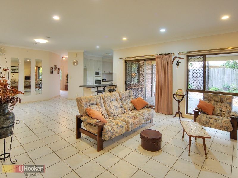 43 Azalea Crescent, Calamvale QLD 4116