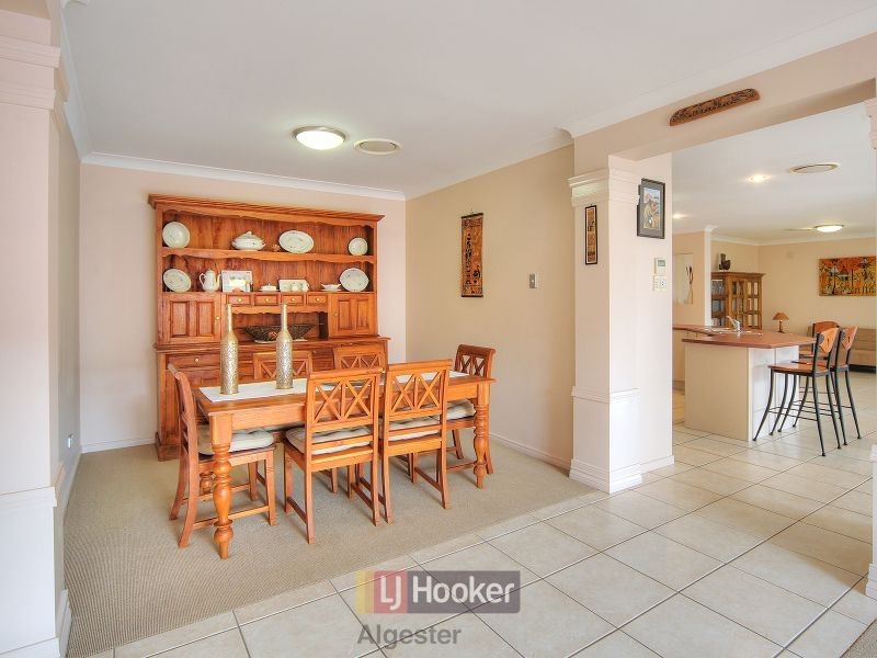 8 Watarrka Drive, Parkinson QLD 4115