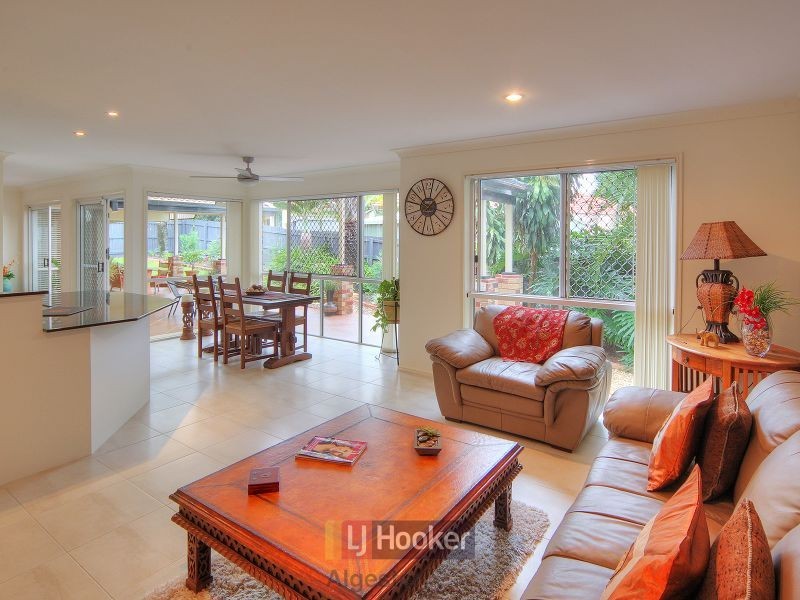 11 Somerset Place, Parkinson QLD 4115