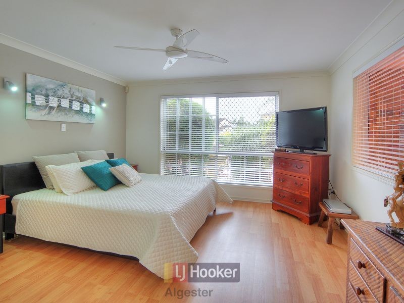 11 Somerset Place, Parkinson QLD 4115