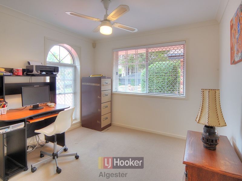 11 Somerset Place, Parkinson QLD 4115