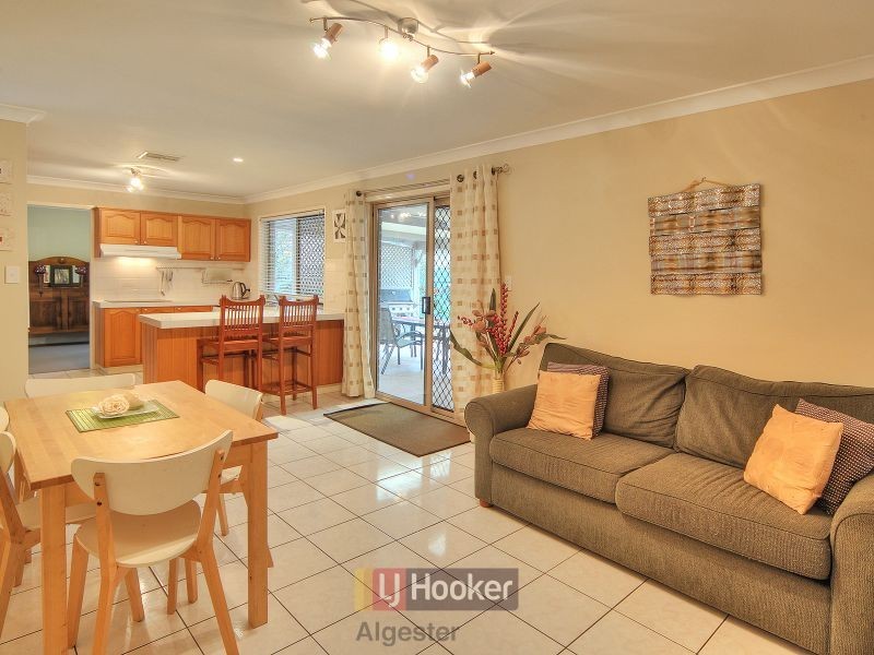 42 Bannockburn Crescent, Parkinson QLD 4115