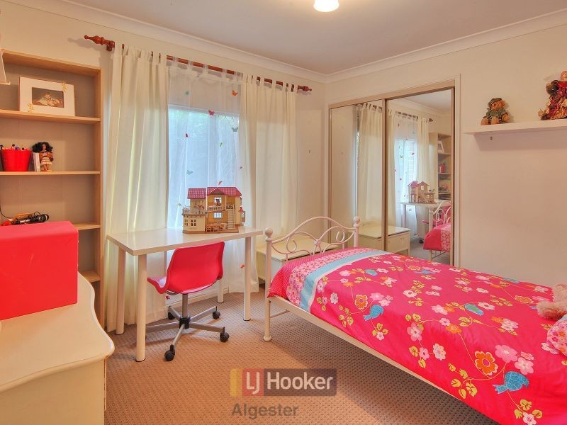 42 Bannockburn Crescent, Parkinson QLD 4115