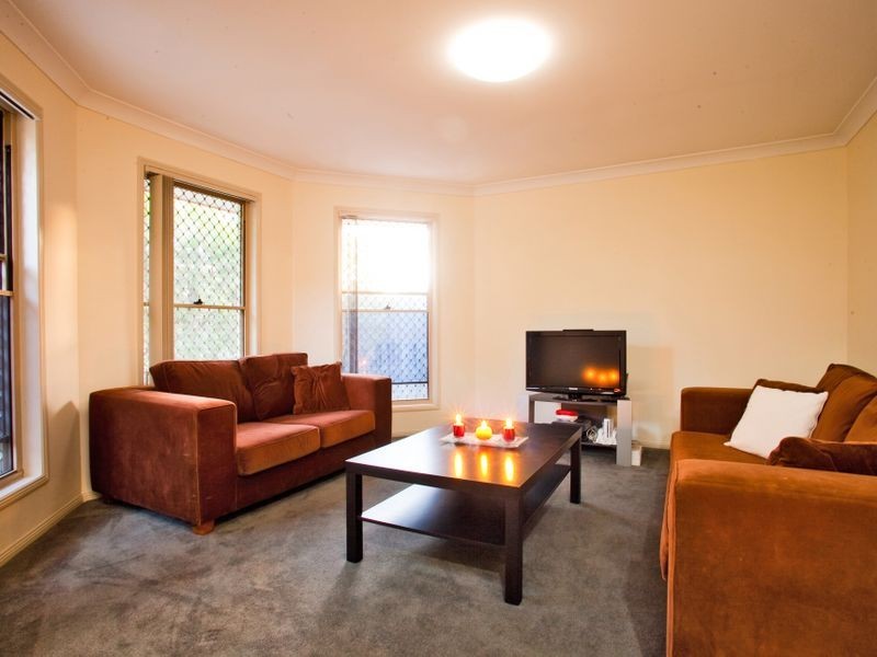 4 Karajini Crescent, Parkinson QLD 4115