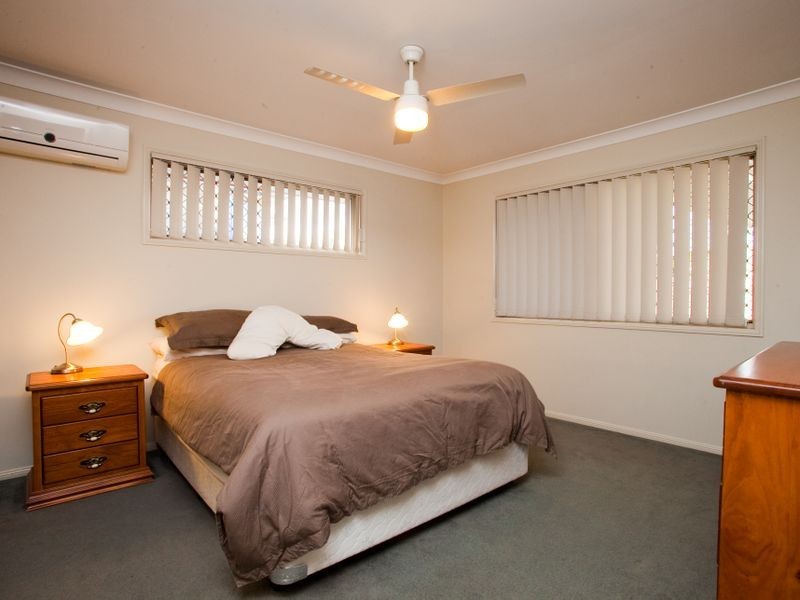 4 Karajini Crescent, Parkinson QLD 4115