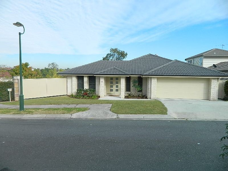 4 Larapinta Circuit, Calamvale QLD 4116