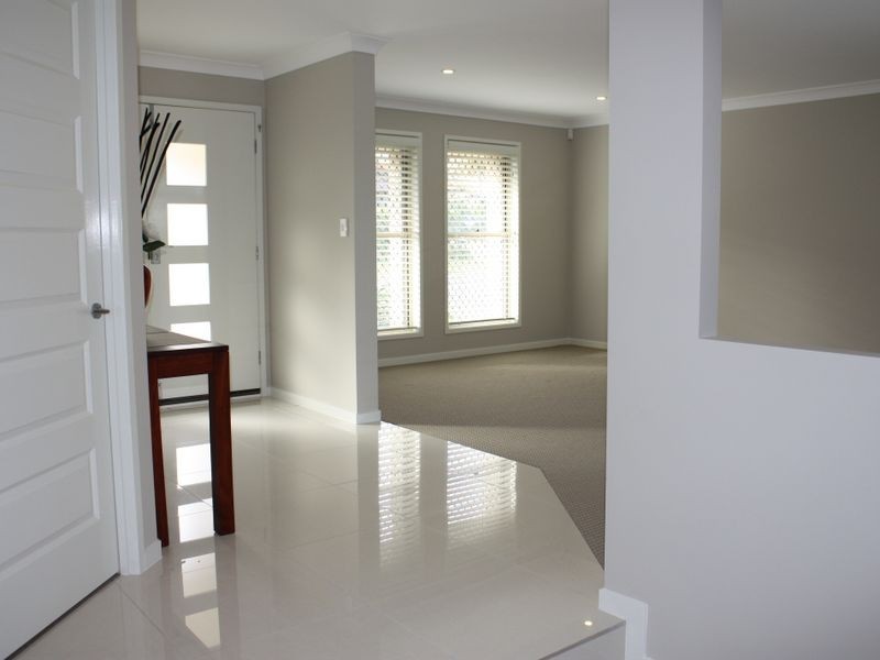 4 Larapinta Circuit, Calamvale QLD 4116