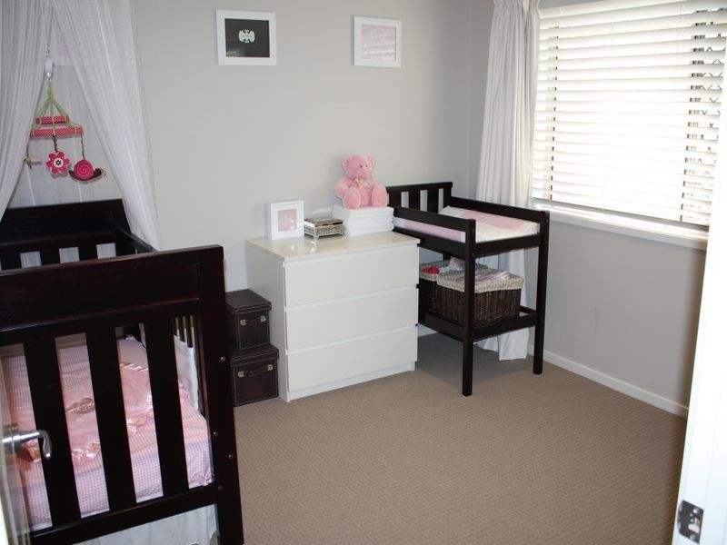 4 Larapinta Circuit, Calamvale QLD 4116