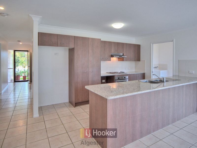 26 Goongarrie Crescent, Parkinson QLD 4115