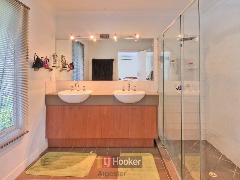 2 Nalbaugh Lane, Parkinson QLD 4115