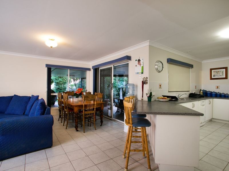 6 Bethany Place, Parkinson QLD 4115