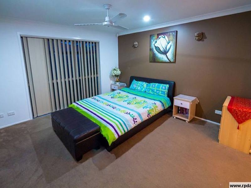 8 Pebbles Court, Berrinba QLD 4117