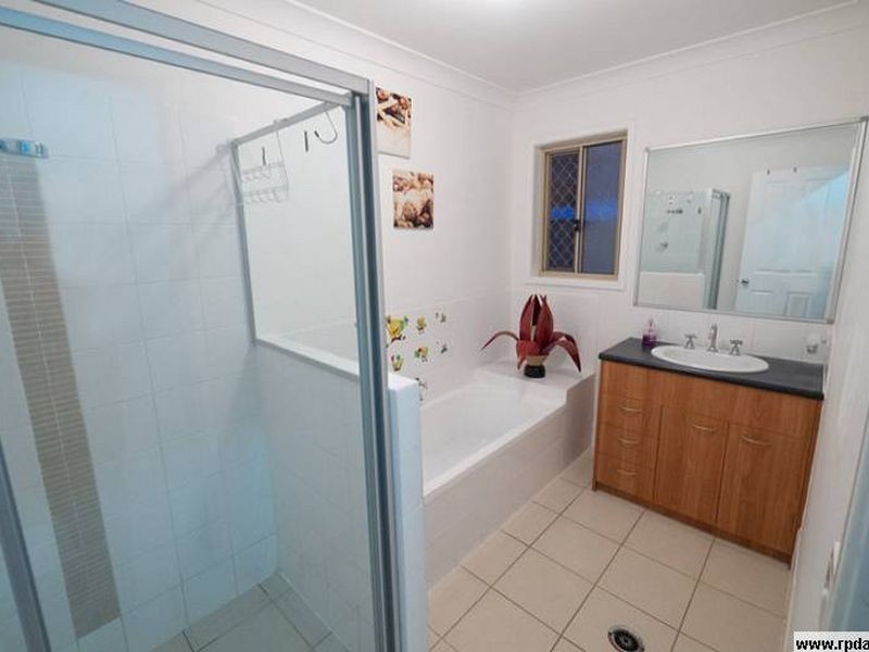 8 Pebbles Court, Berrinba QLD 4117