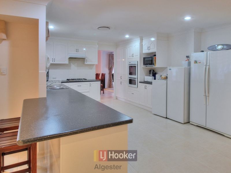 8 Tana Place, Parkinson QLD 4115