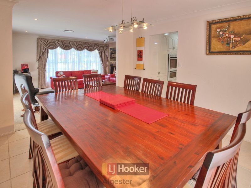 8 Tana Place, Parkinson QLD 4115