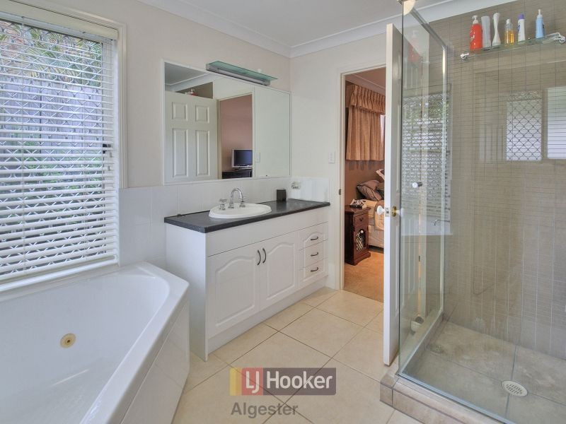 8 Tana Place, Parkinson QLD 4115