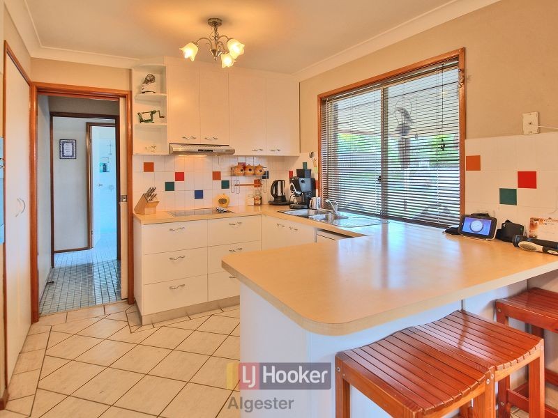 7 Liana Court, Regents Park QLD 4118