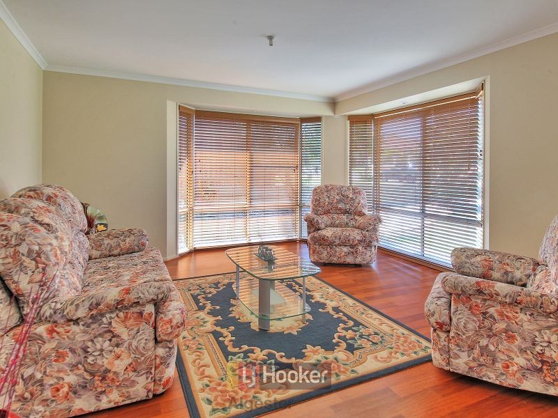 137 Wallum Drive, Parkinson QLD 4115