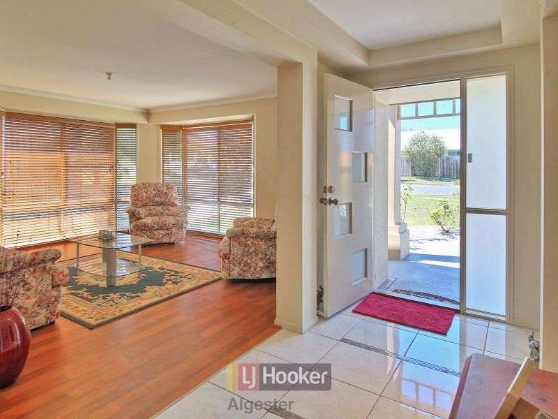 137 Wallum Drive, Parkinson QLD 4115