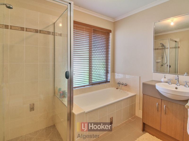 137 Wallum Drive, Parkinson QLD 4115