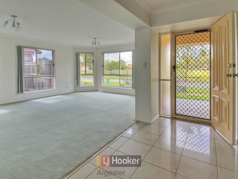 85 Oakview Street, Parkinson QLD 4115