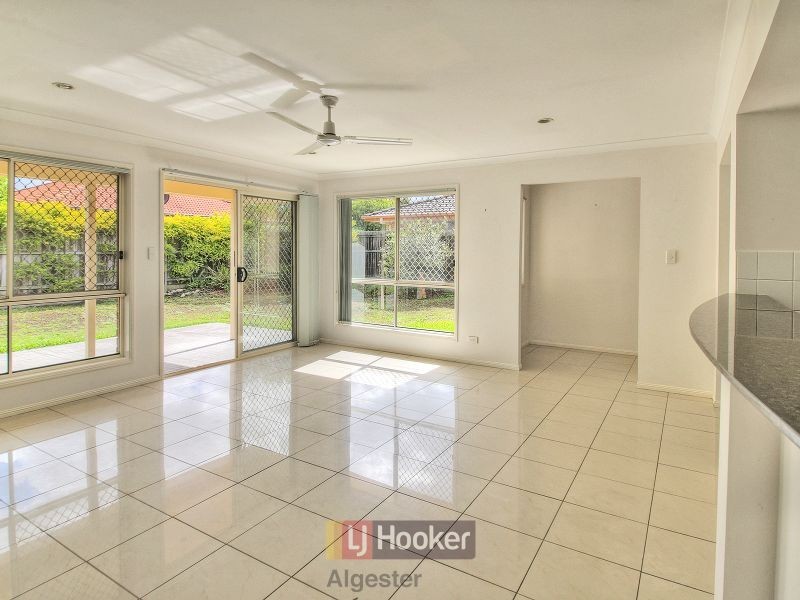 85 Oakview Street, Parkinson QLD 4115