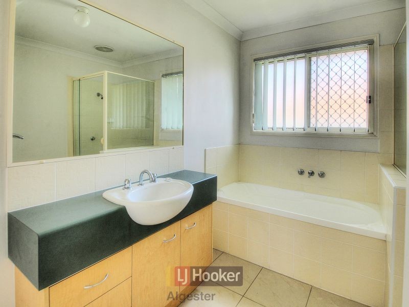 85 Oakview Street, Parkinson QLD 4115