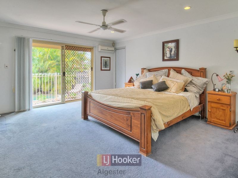 19 Avondale Crescent, Parkinson QLD 4115