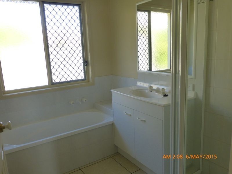 9 Isla Place, Parkinson QLD 4115