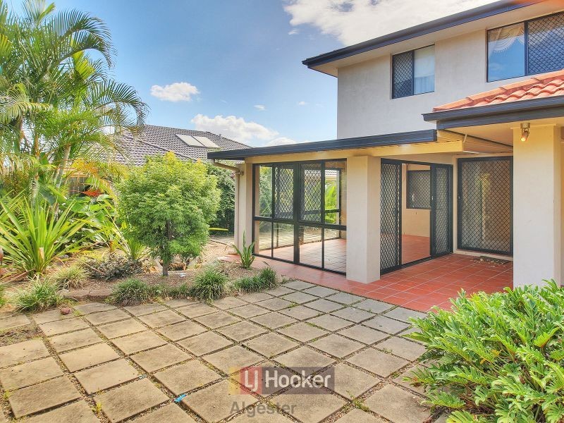 132 White Cedar Circuit, Stretton QLD 4116