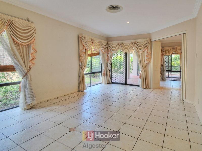 132 White Cedar Circuit, Stretton QLD 4116