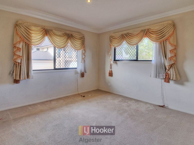 132 White Cedar Circuit, Stretton QLD 4116