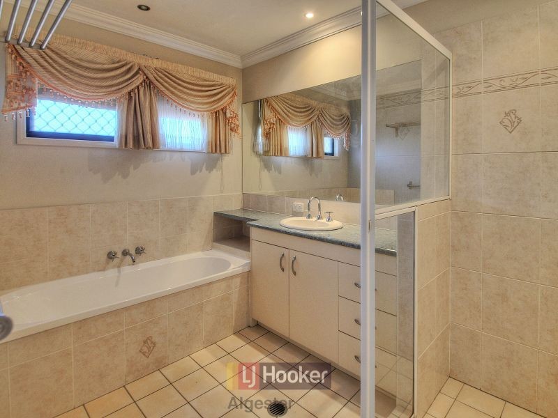 132 White Cedar Circuit, Stretton QLD 4116