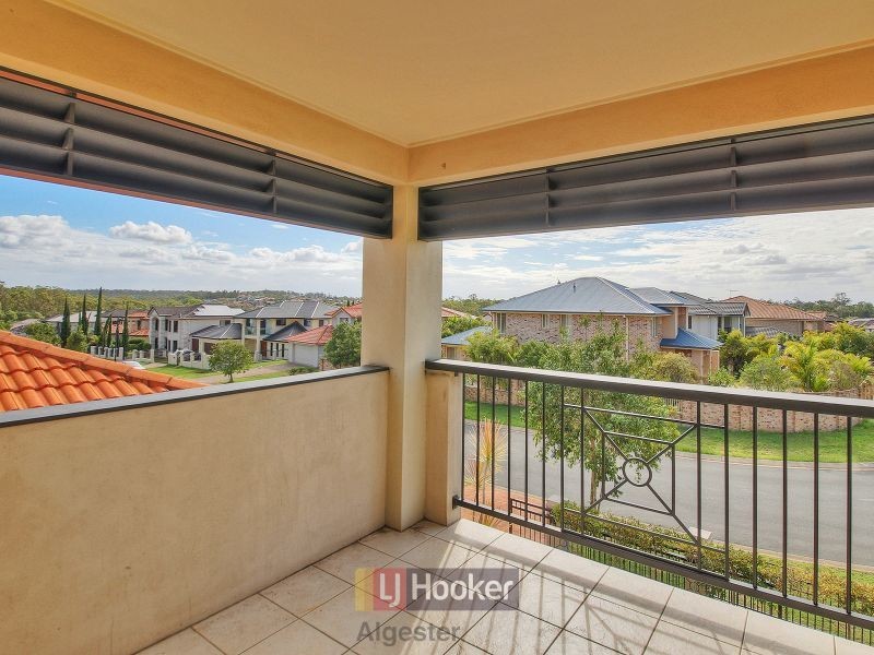 132 White Cedar Circuit, Stretton QLD 4116