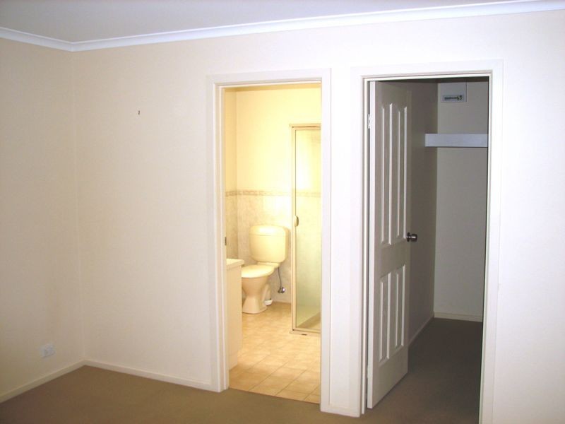 27 Scarborough Way, Mount Barker SA 5251